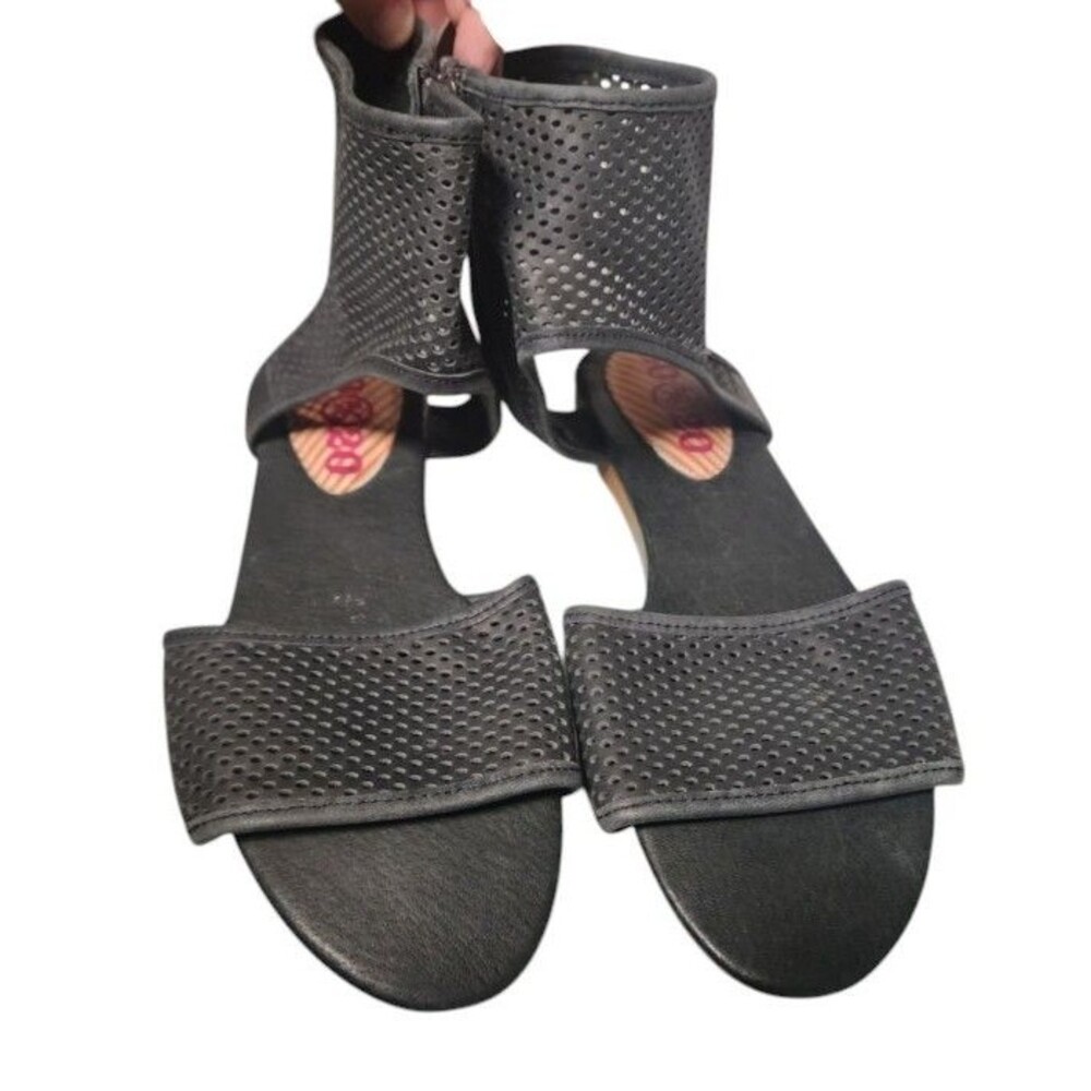 80%20 Black Leather Mesh Sandals Size 8.5 Ankle Wrap Side Zip Buttery Soft